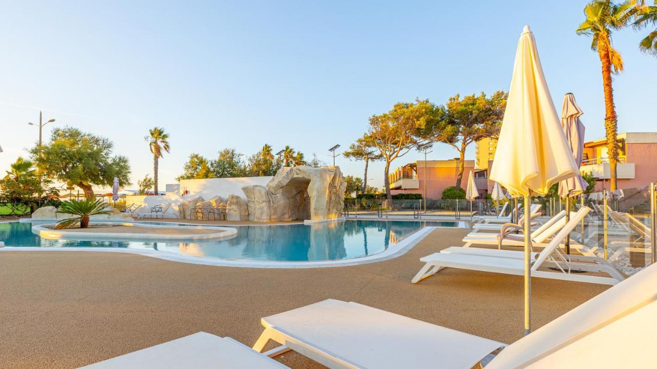 Kaliope Hotel & Residence By Oustal Del Mar Льо Лаванду Екстериор снимка